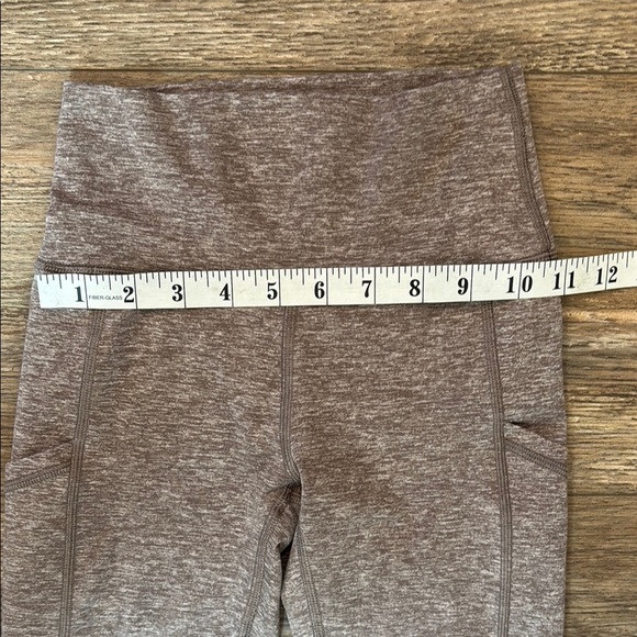 OFFLINE by aerie Women's Size XS The Hugger High Rise Pocket Leggings EUC - Picture 8 of 10